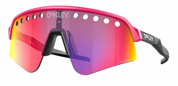 Sportbril van Oakley in model Sutro Lite Sweep Vented in kleur roze met geventileerde Prizm Road lens